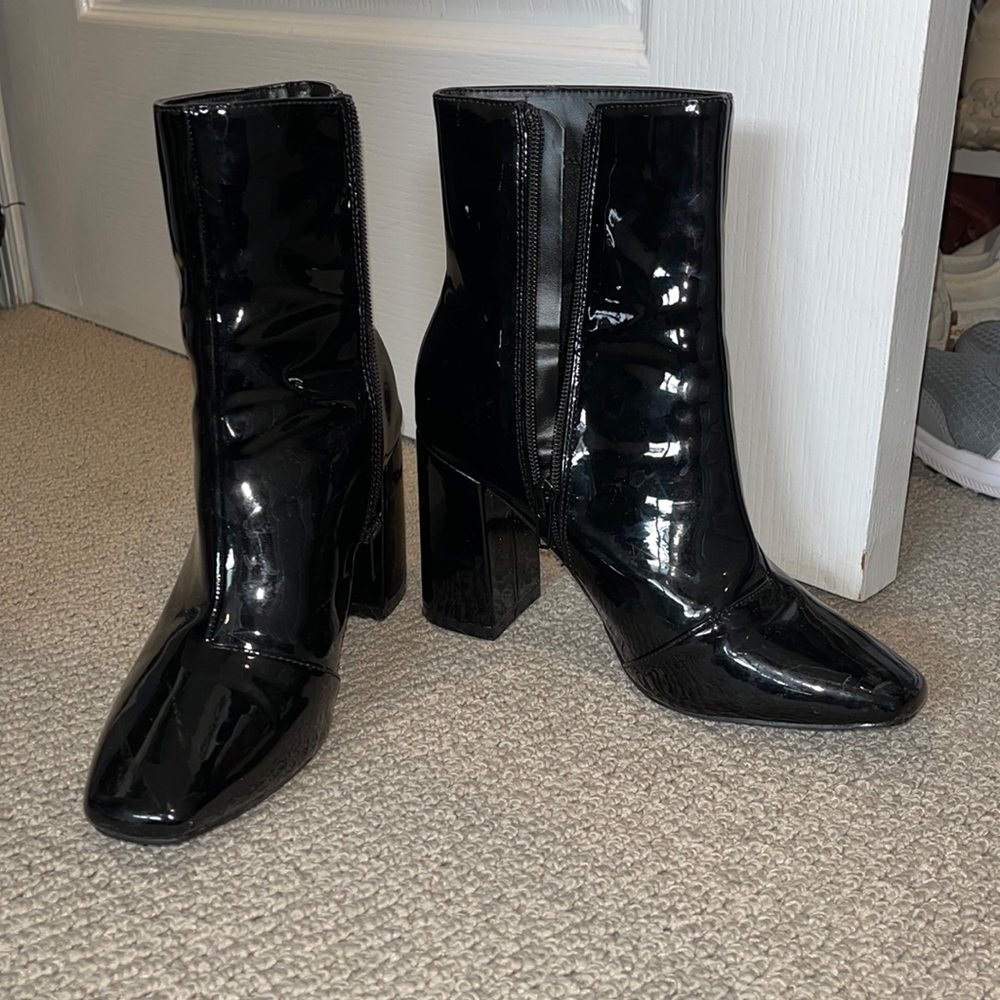 Pleather Lulu’s 6.5 size heeled booties
